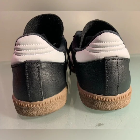 Adidas Samba Classic OG Black Sneakers Worn Once Mens Size 7.5/ Womens 9 EU 40.5 - Picture 3 of 7
